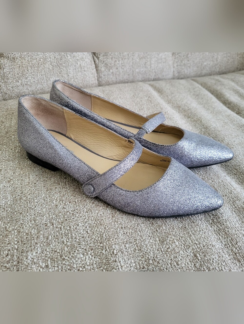 Silver Glitter Flats by Faryl Robin – Women’s Size 7.5